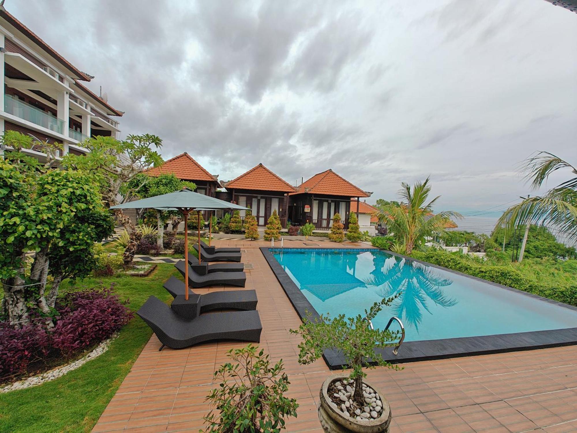 Nusa Sedayu Hotel By Ocean View Batununggul ภายนอก รูปภาพ