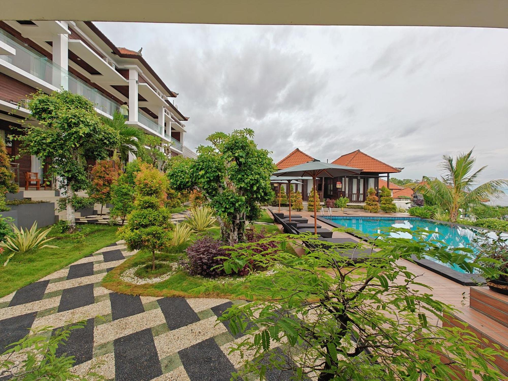 Nusa Sedayu Hotel By Ocean View Batununggul ภายนอก รูปภาพ