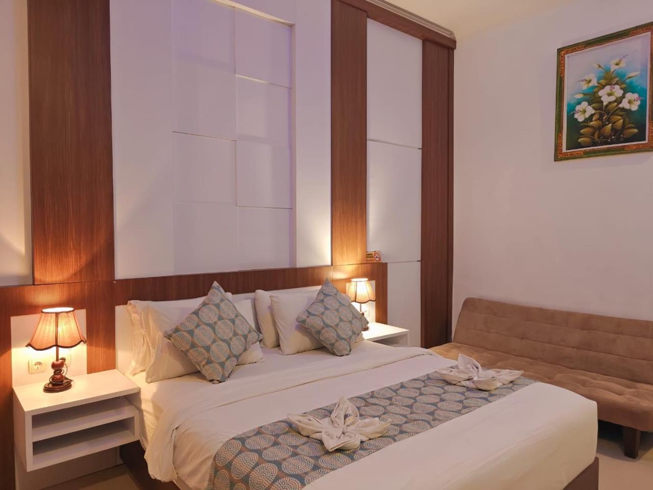 Nusa Sedayu Hotel By Ocean View Batununggul ภายนอก รูปภาพ