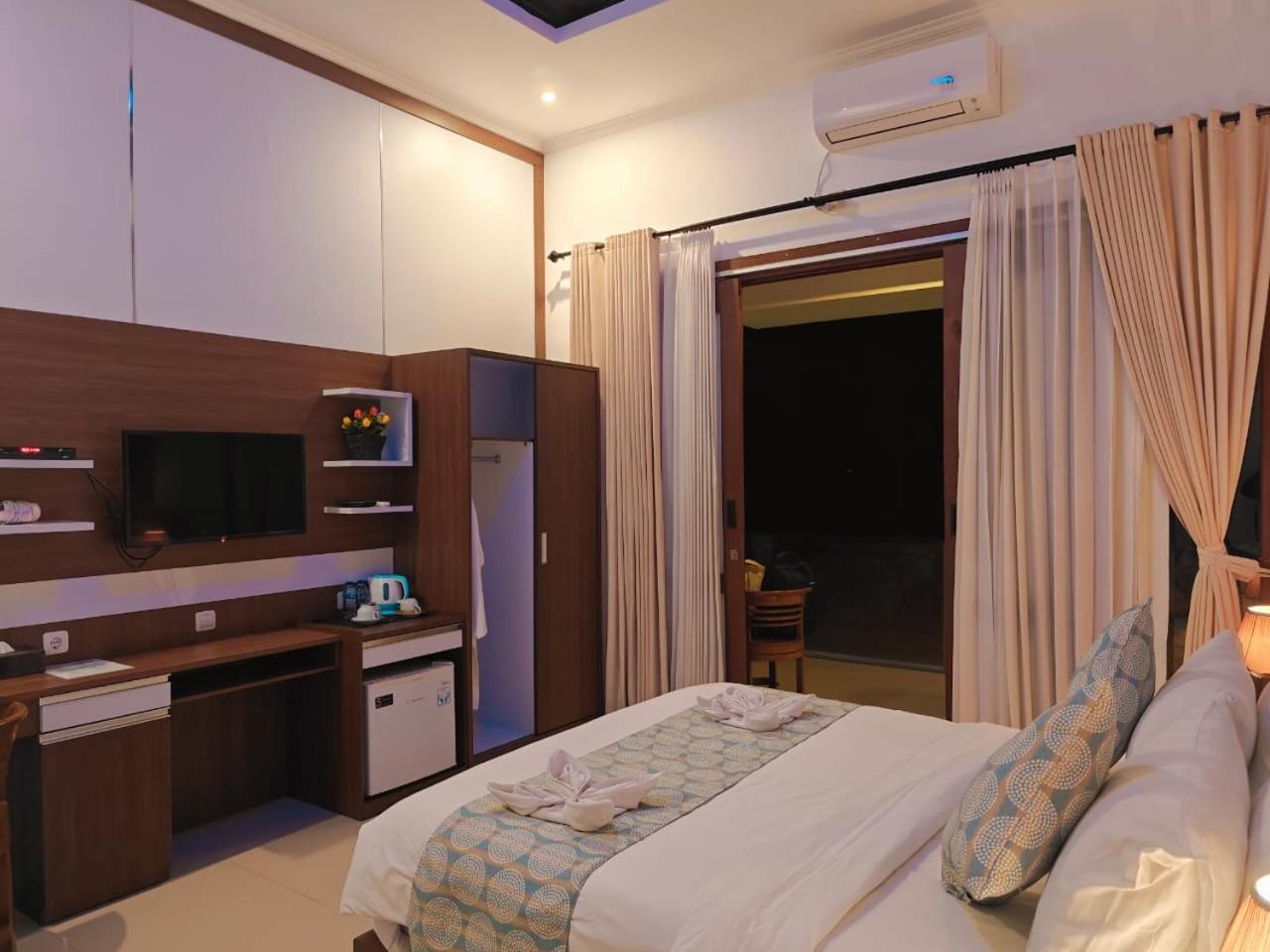 Nusa Sedayu Hotel By Ocean View Batununggul ภายนอก รูปภาพ