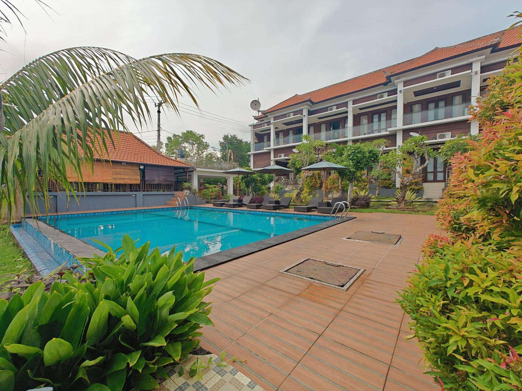 Nusa Sedayu Hotel By Ocean View Batununggul ภายนอก รูปภาพ