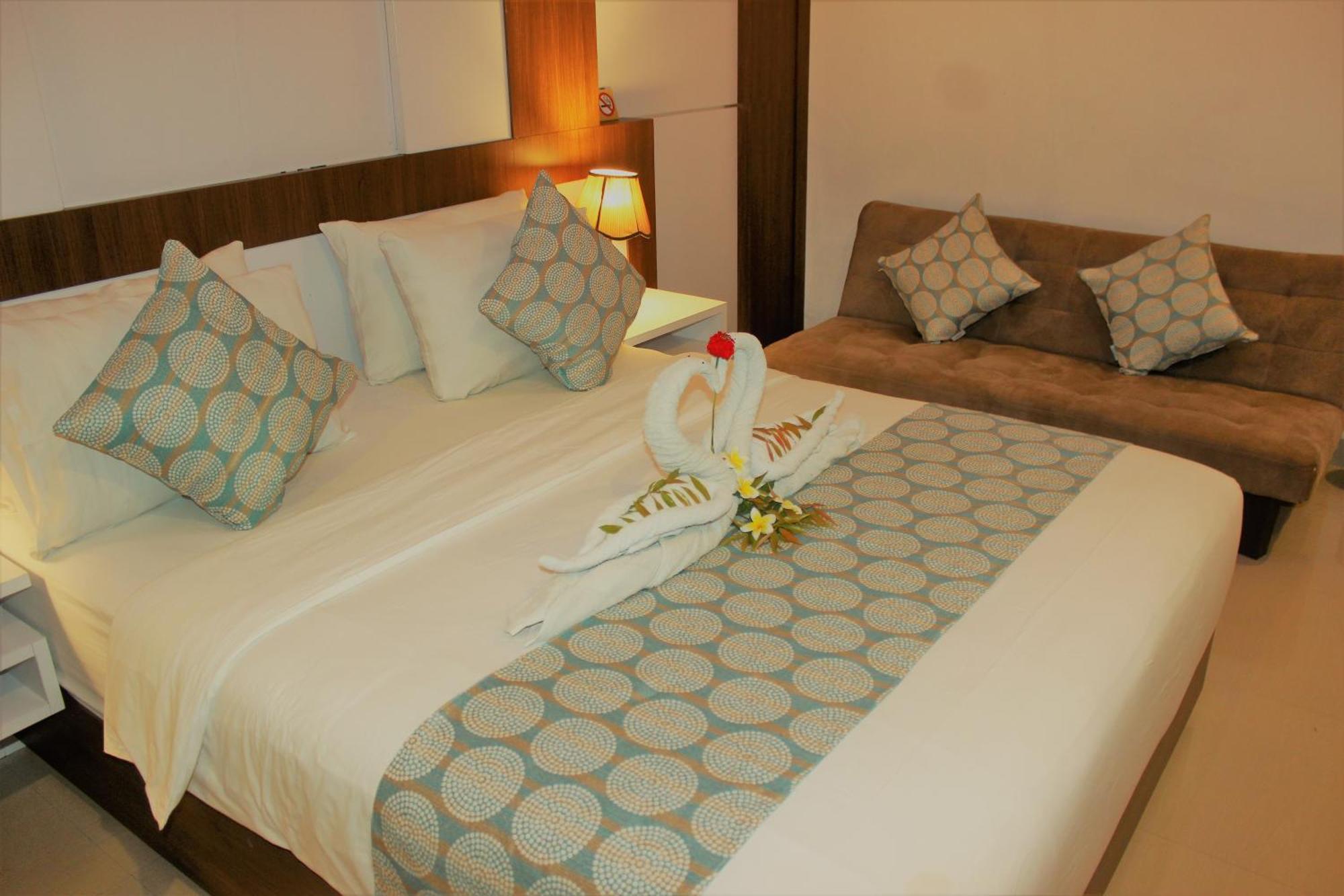 Nusa Sedayu Hotel By Ocean View Batununggul ภายนอก รูปภาพ